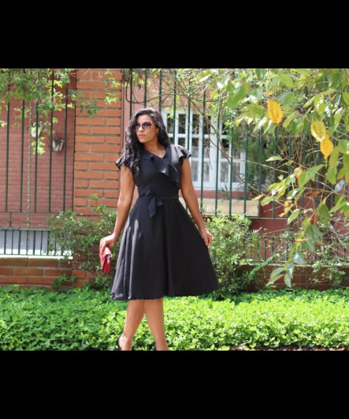 Vestido em Crepe Preto